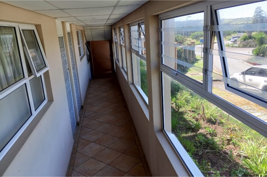 To Let 1 Bedroom Property for Rent in Beacon Bay North Eastern Cape